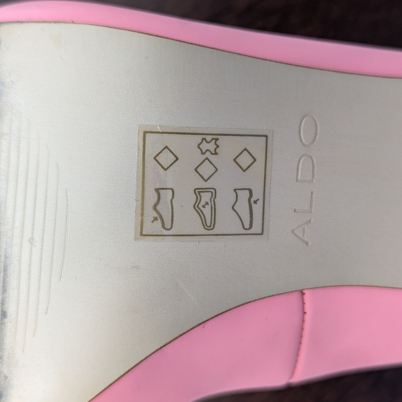 Shoes - Picture 7 of 7